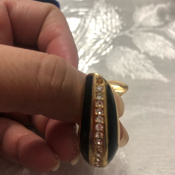 Christian Dior Gold/Onyx Clip on earrings - Picture 4 of 5